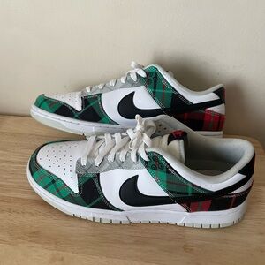 Nike Tartan Low-Top Sneakers in Green and Red